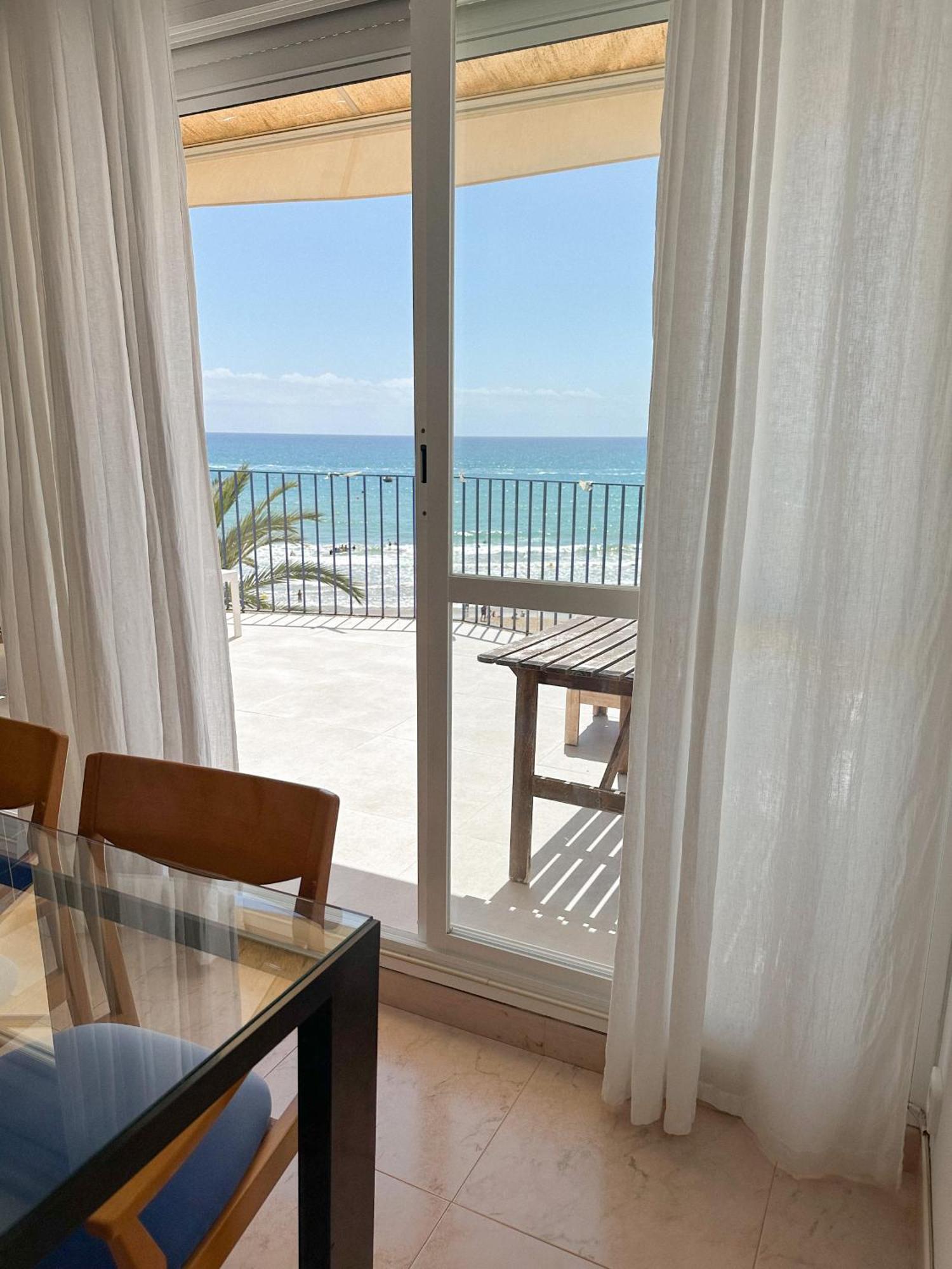 Apartamento Sitges Aiguadolc Playa Exterior foto